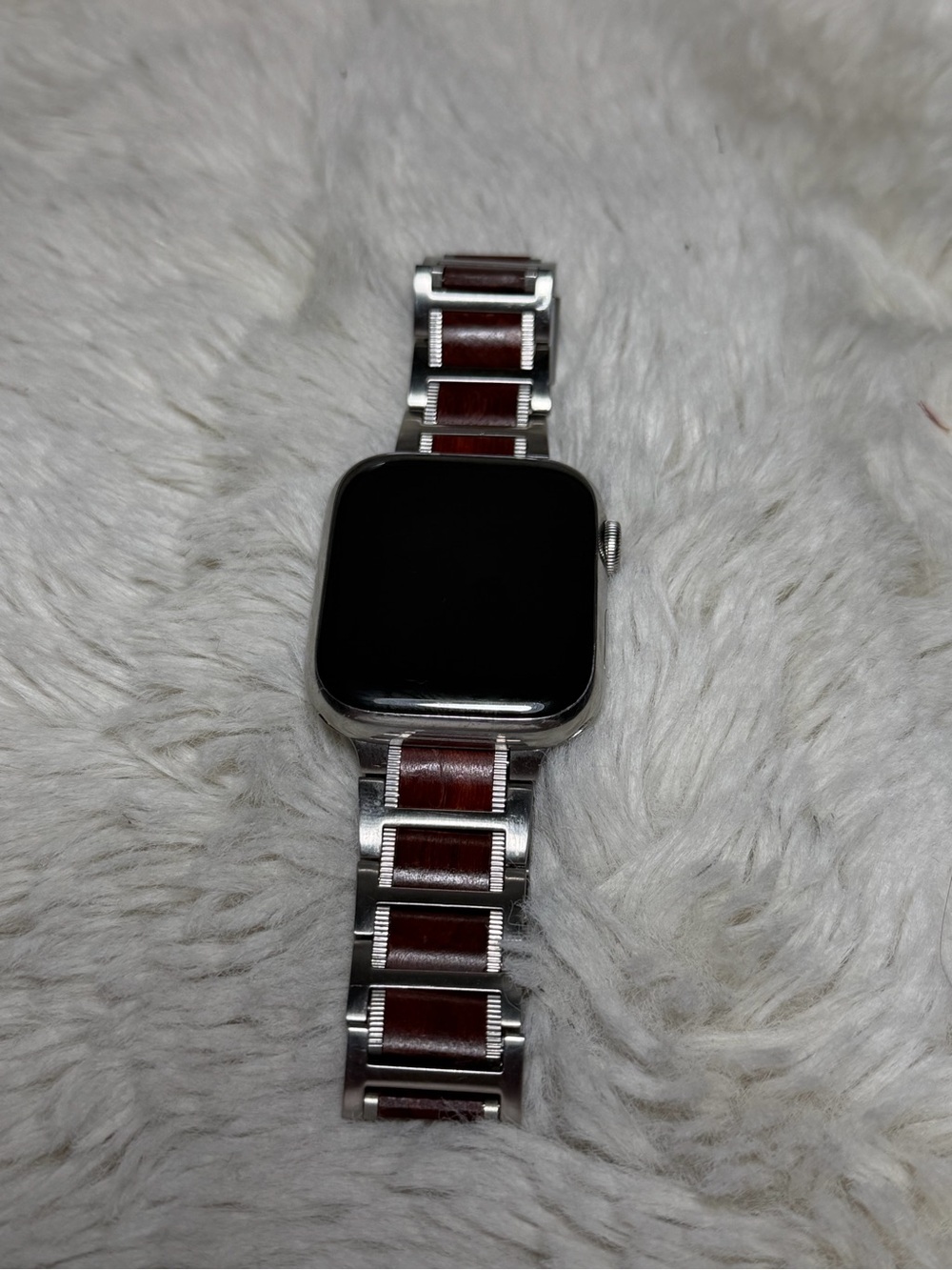 Apple hermes watch series 8 44mm (water Damage)